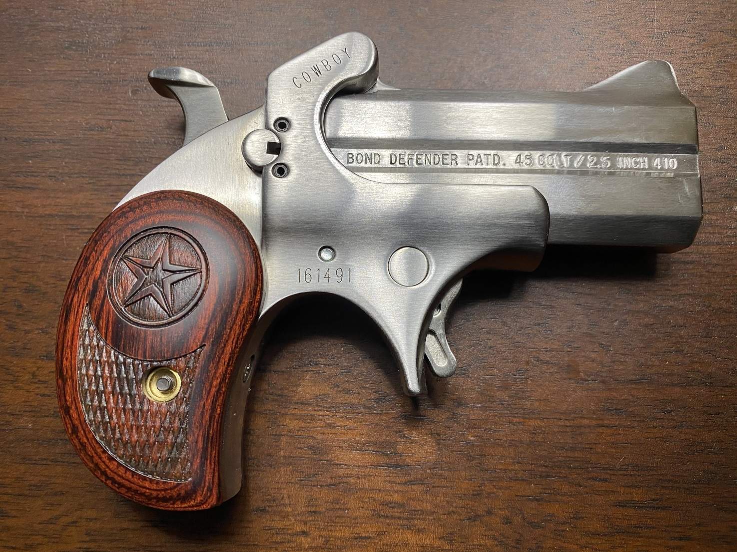 Modern Bond Arms style derringer pistol
