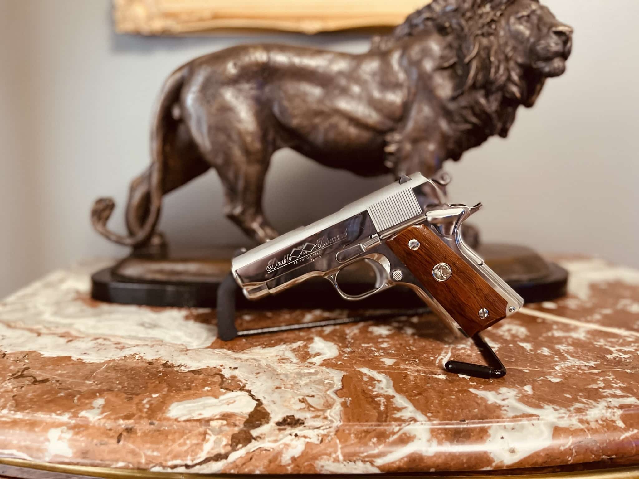 Colt Double Diamond detail image