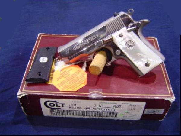 Colt Mustang box